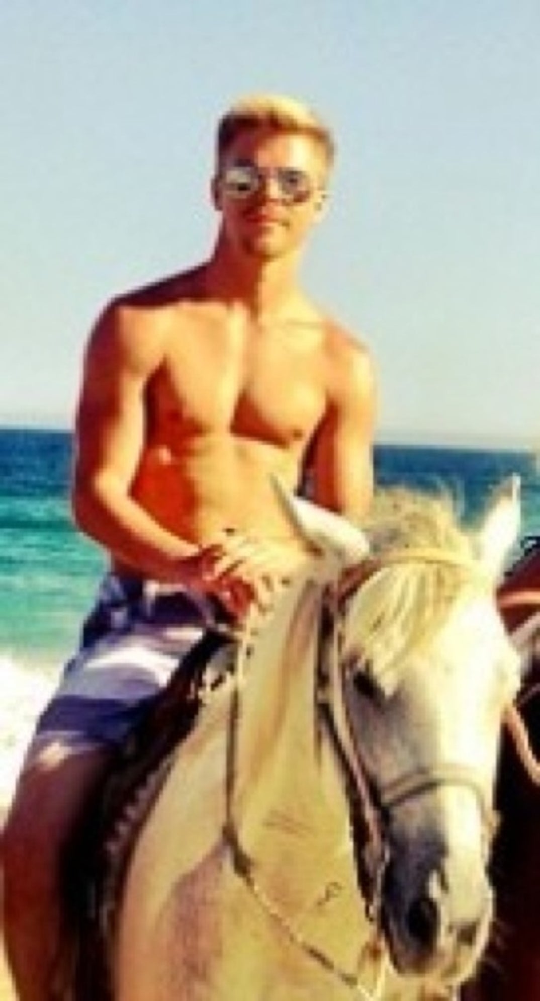 1206_derek_hough_shirtless16