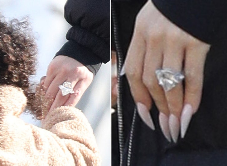 Khloe Kardashian's Ring Sparks Engagement Rumors in Pregnancy Announcement  Post | Teen Vogue