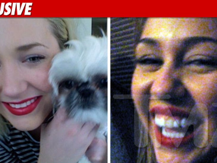 1213_miley_anna_oliver_EX_TMZ