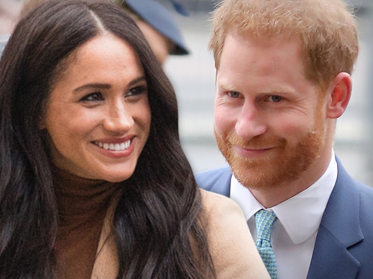 Meghan Markle Pregnant Again Gets Well Wishes From Queen Co