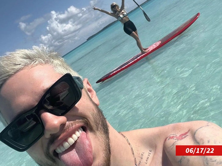 Kim Kardashian And Pete Davidson's Hot Vacation Selfies
