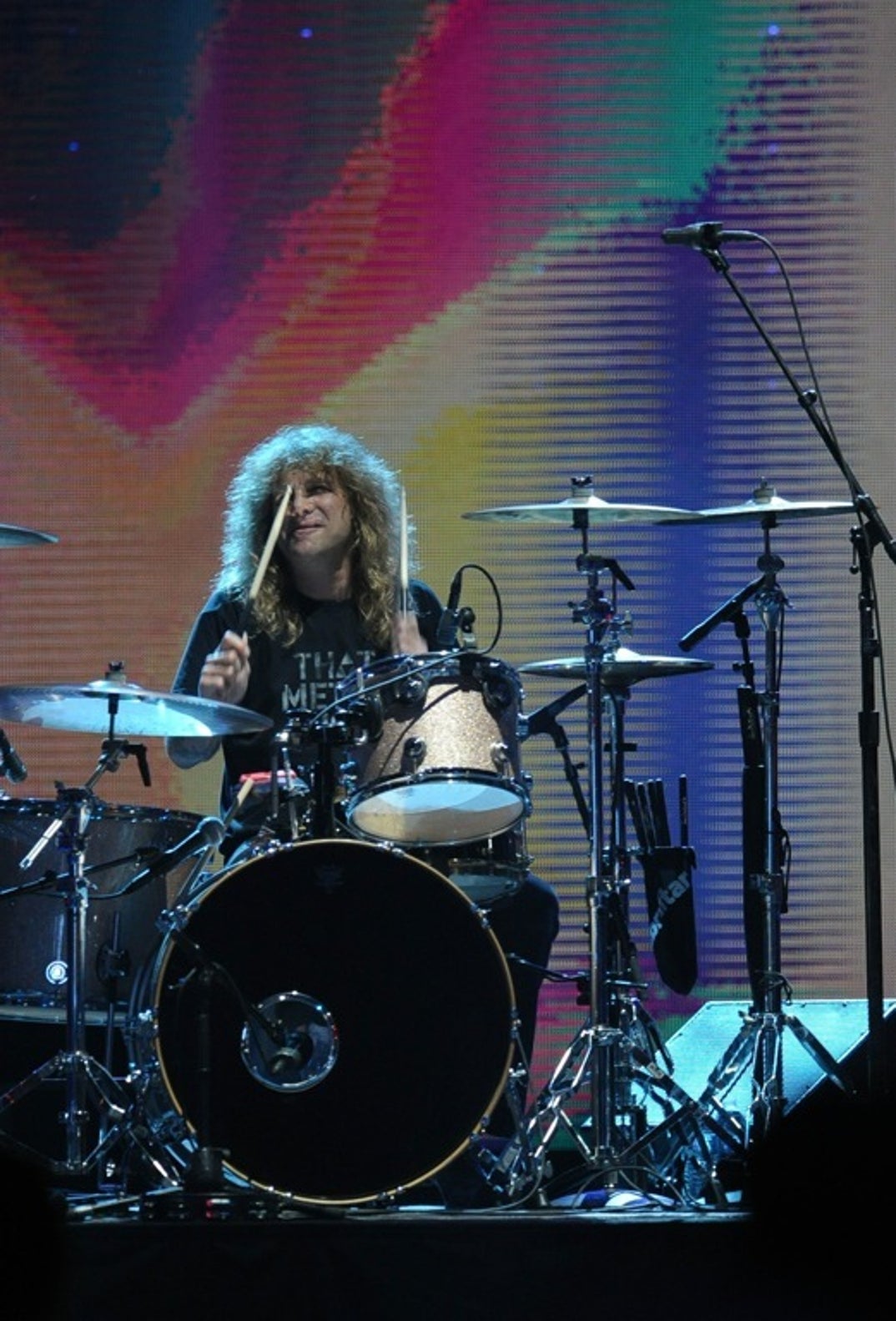 0401_gunsnroses_performance_13