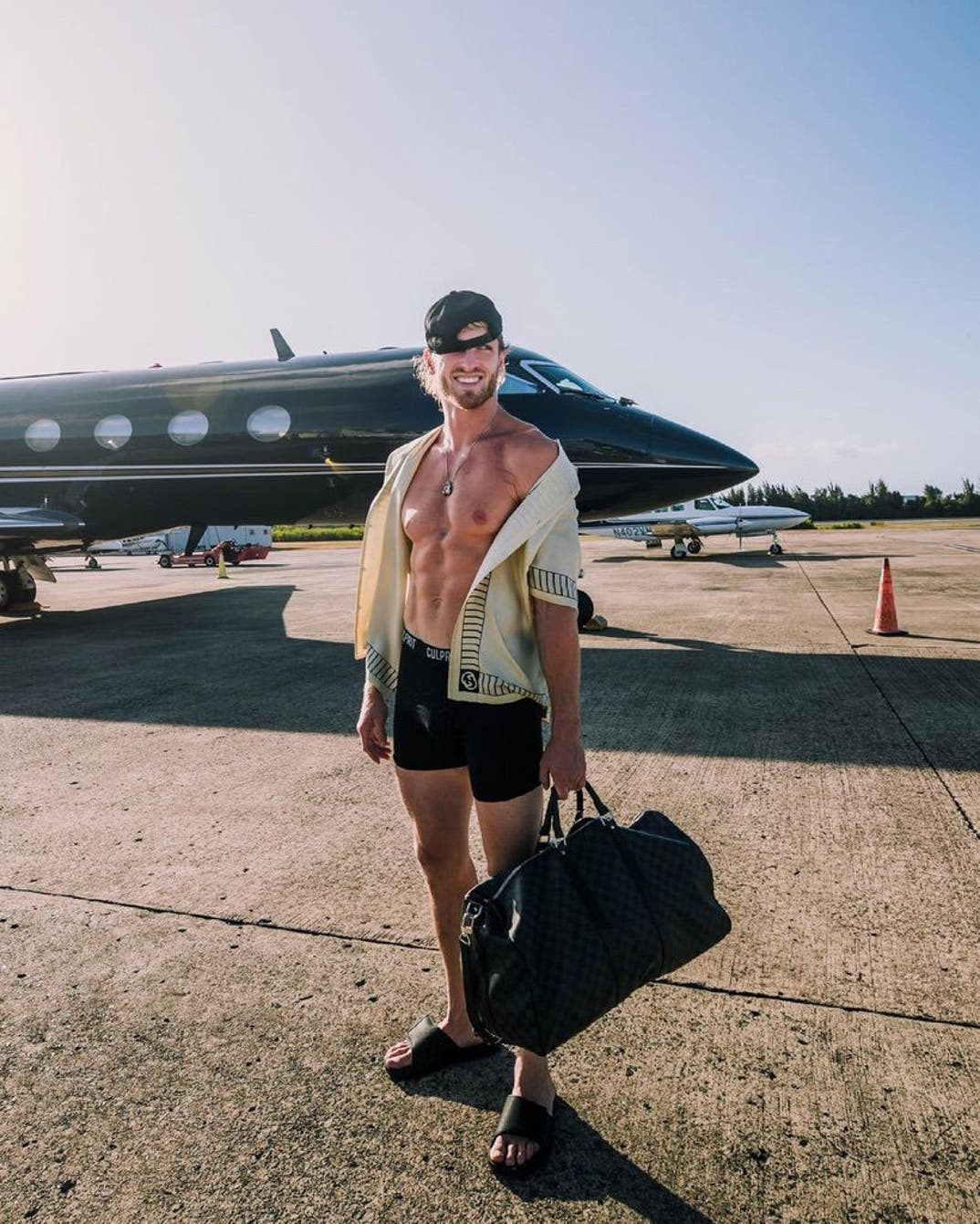 Logan Paul Hot Shots0007