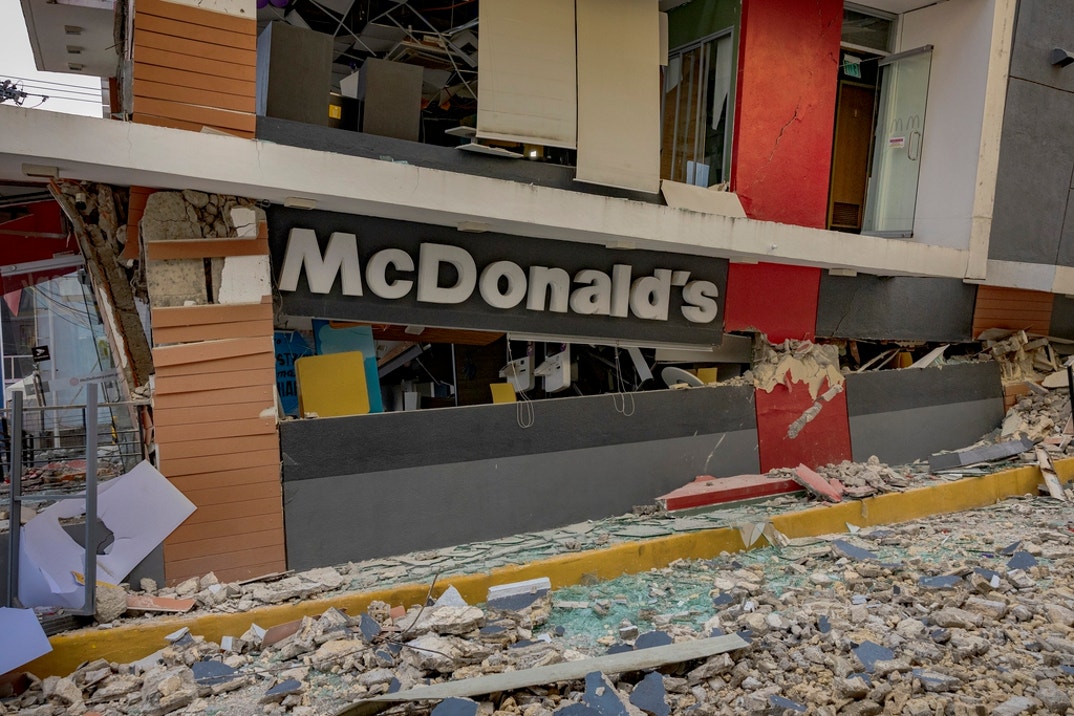 Philippines Earthquake Aftermath 4