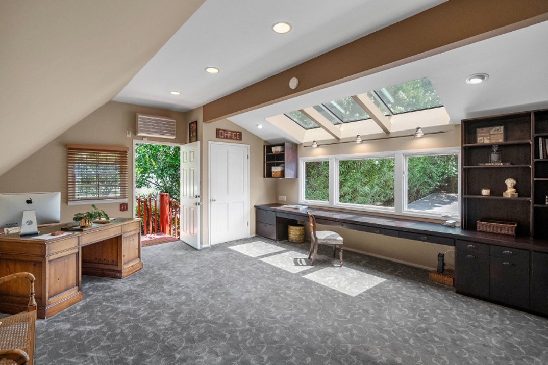 Charlotte Ross Studio City Home For Sale 20