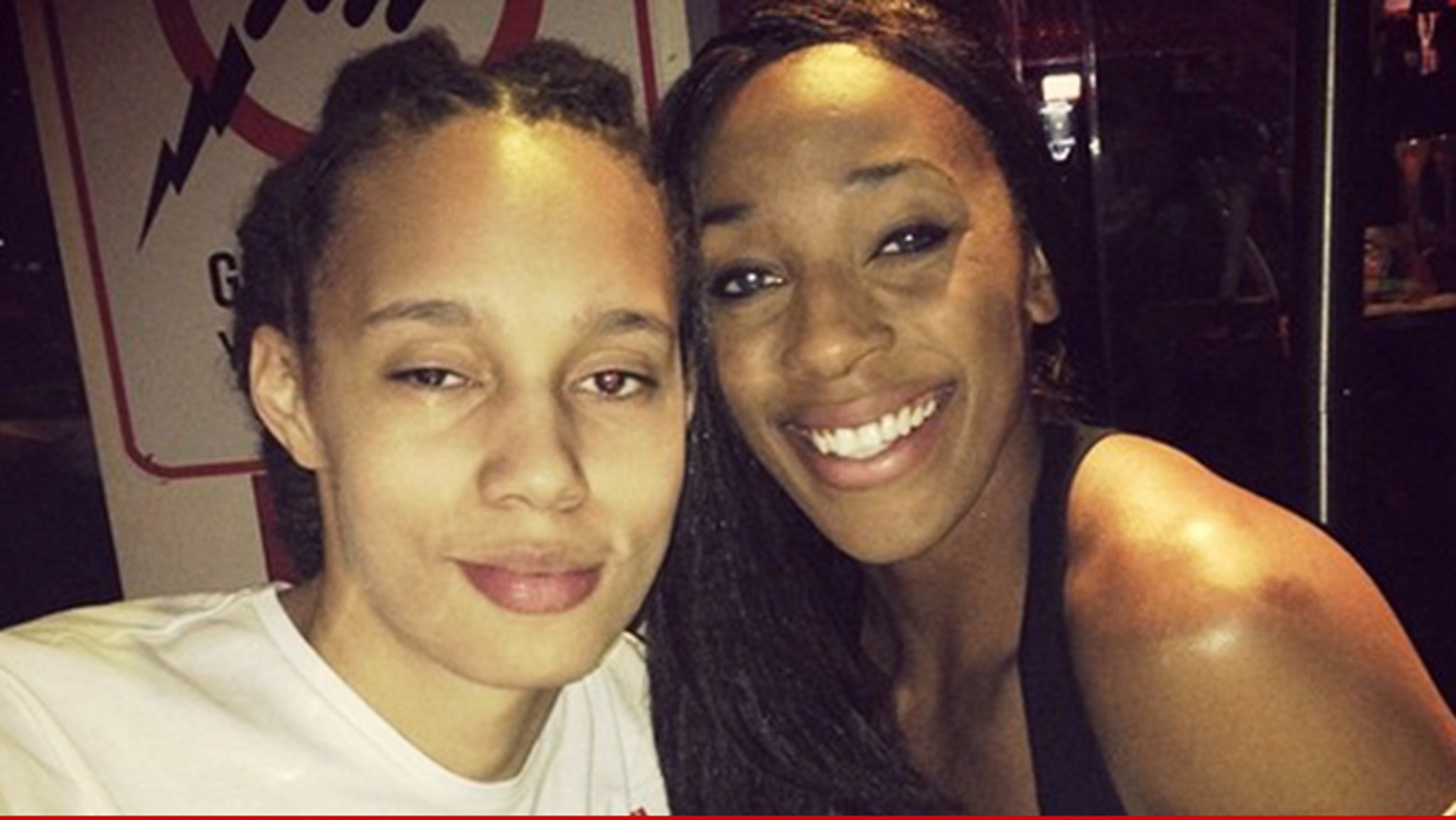 10 Adorable Mushy Moments With Brittney Griner And Glory Johnson