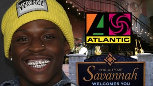 Quando Rondo Savannah Georgia sign + Atlantic Records in NYC