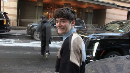 noah-schnapp-kal-12-16-2025