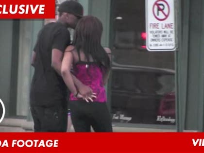 0314-bobbi-kristina-pda-ex