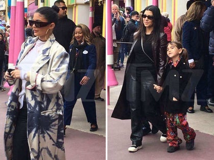 0122-Kylie-Jenner-Kourtney-Kardashian-Disney-world-Family-Photos-primary