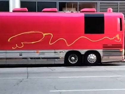 0804 MGK tour bus 3