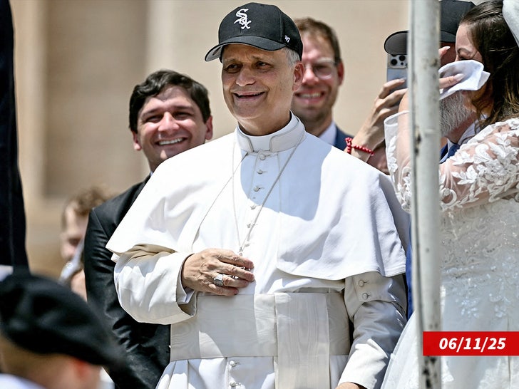 Pope Leo White Sox Sub -Getty Swipe 2