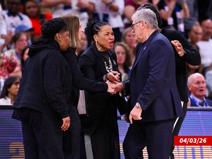 geno auriemma and dawn staley getty 1
