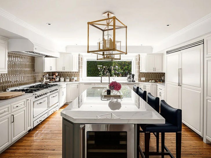 0611-Sutton-Stracke-Bel-Air-Home-SUB-1