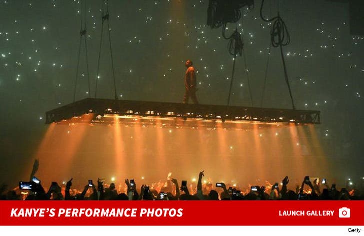 Kanye West's Performance Photos