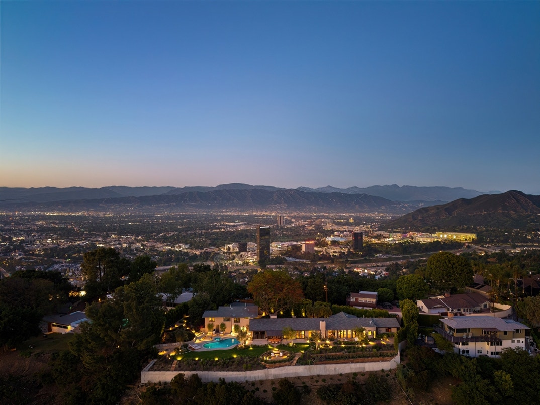 Chris Evans Hollywood Home 11