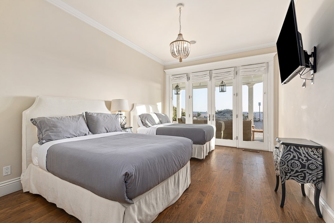 Hannah Montana Beach House Airbnb 12