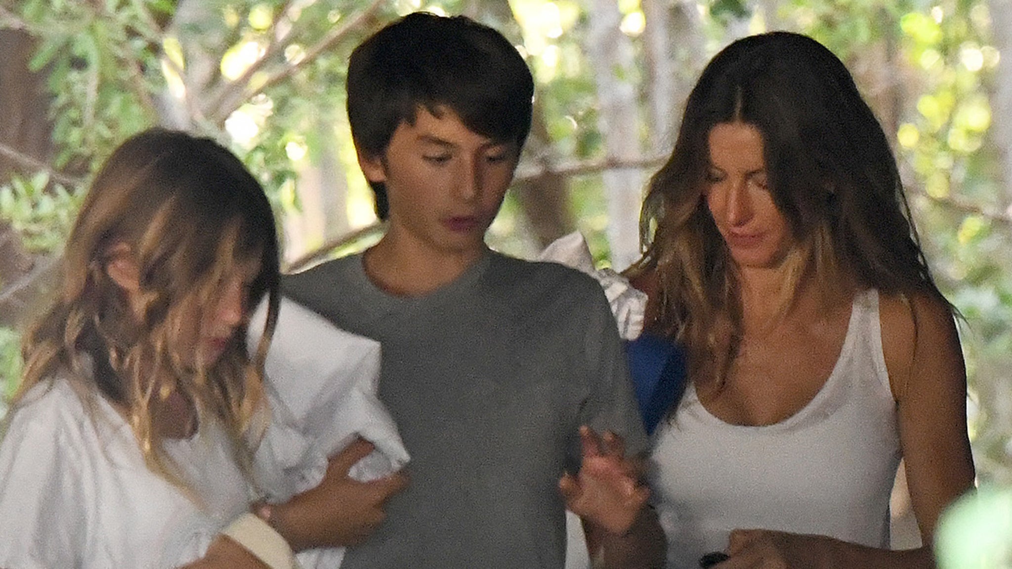 Gisele Bündchen takes kids to the gym in Miami amid divorce lawyer search