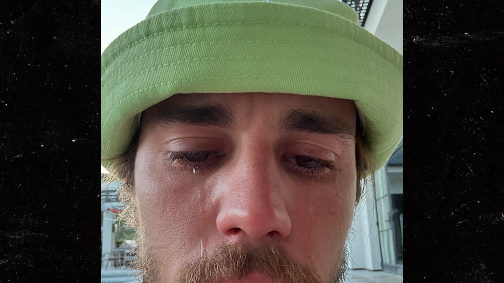 Justin Bieber comparte fotos de sí mismo llorando, Hailey Bieber responde