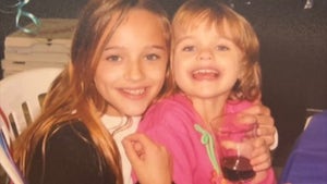 0330-Hunter-Joey-King-Cute-Kids-hero