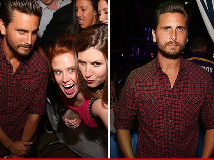 0708_scott_disick_Harrah-pool-after-dark