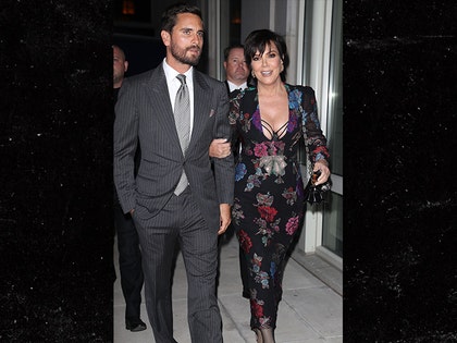 0908_kris_kardashian_scott_disick_splash