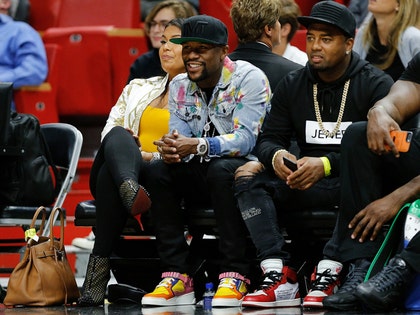 0412-floyd-mayweather-miami-heat-toronto-raptors-game-getty-01