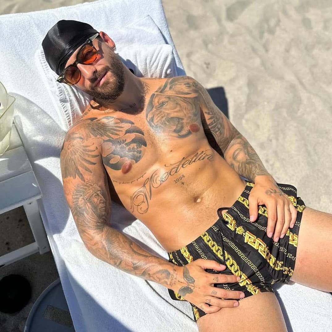 0127 Maluma Hot Shots 7