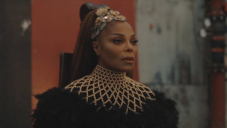 082818_janet_jackson_kal