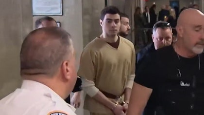 091625_luigi_magione_court_entrance_kal_v2