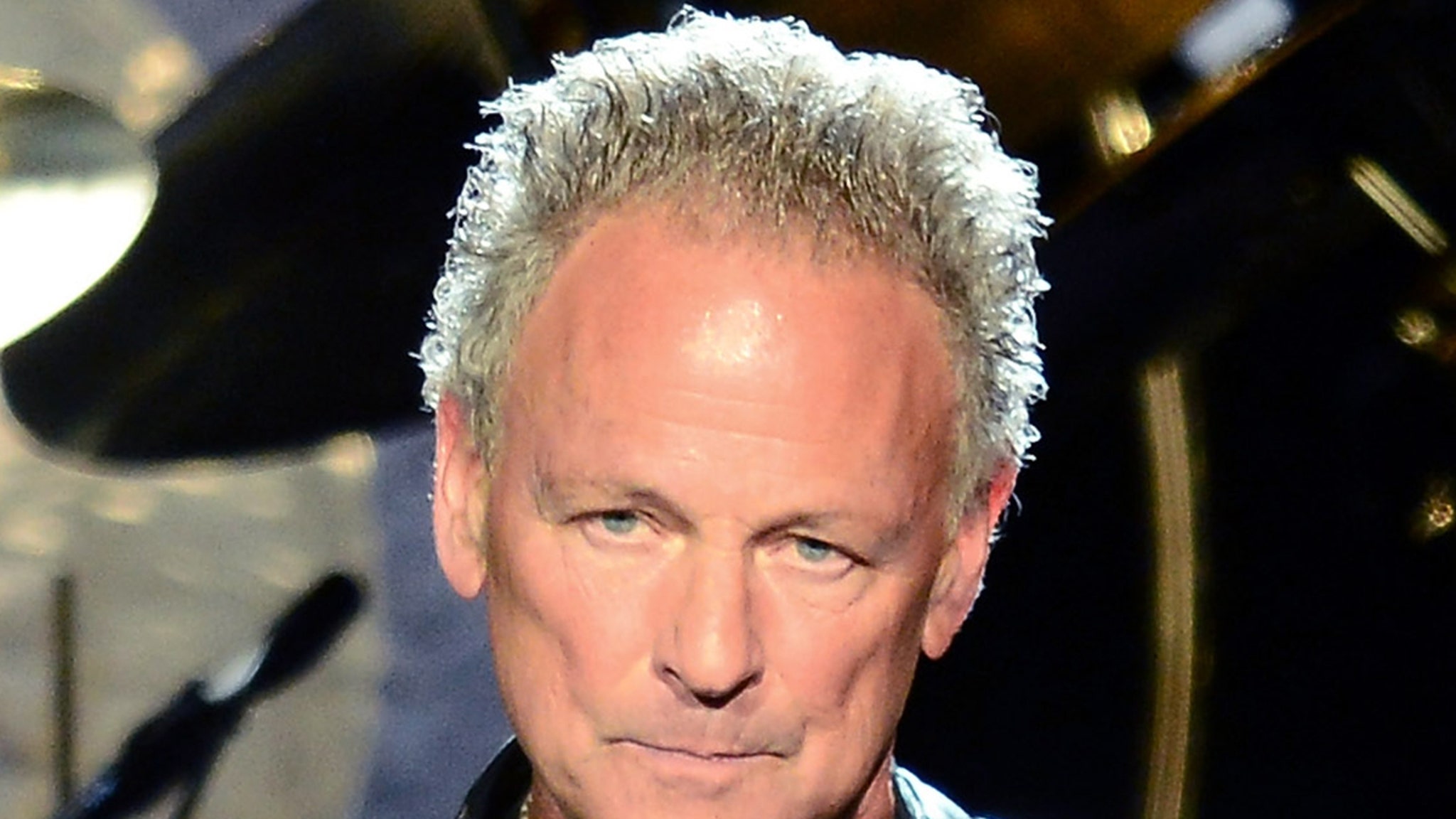 Ex-Fleetwood Mac Guitarist Lindsey Buckingham Allegedly Attacked By Woman