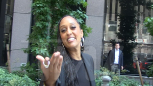 062526 tia mowry primary