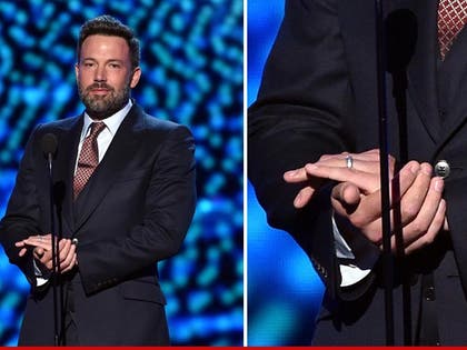 0715-ben-affleck-wedding-ring-espys-GETTY-01