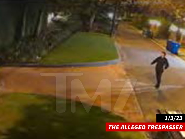 La sécurité de Kelly Clarkson dit que Stalker est sur vidéo en violation d’une ordonnance d’interdiction
