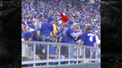 041917_royals_fan_kal