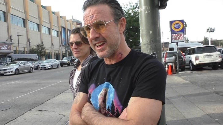 111818_david_arquette_kal