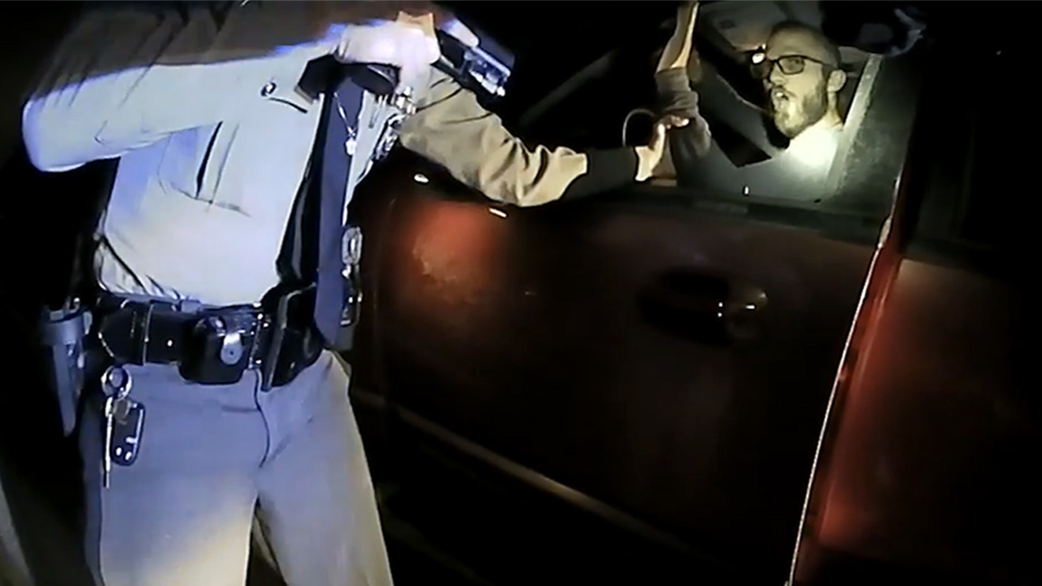 Wild Body Cam Video Shows White Suspect Threaten To Shoot Cop In Police