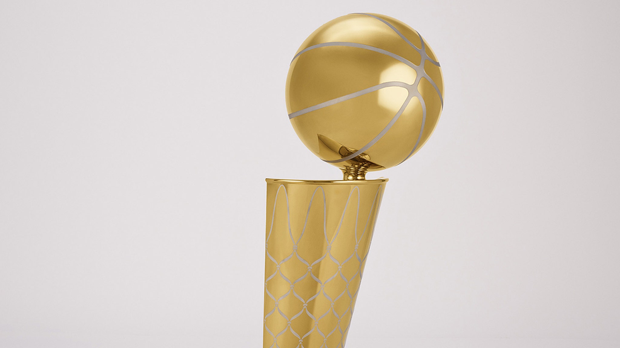 mini Larry O'Brien trophy came today from Fanatics. Ordered this the night  they won. It was worth the wait. : r/lakers