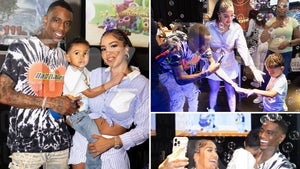 0908-Soulja-Boy-Sons-Birthday-Dave-And-Busters-PRIMARY