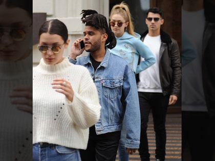 1224_kylie_tyga_lambo_splash