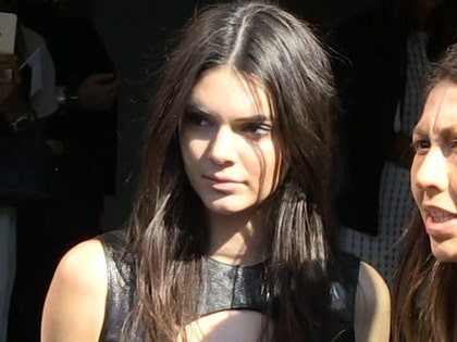0316-kendall-jenner-tmz-2
