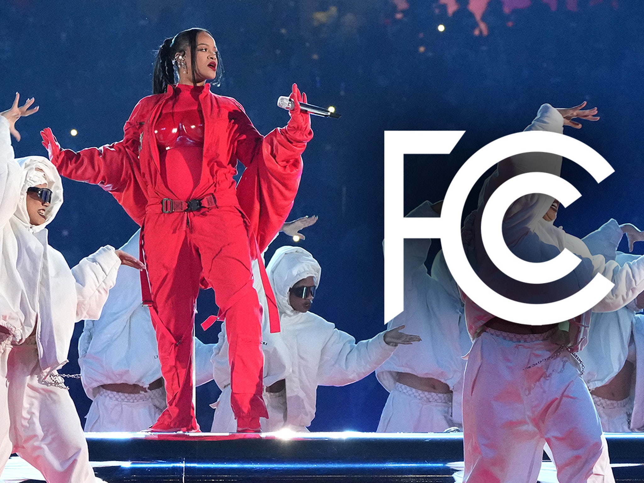 2048px x 1536px - Rihanna's Super Bowl Halftime Show Generates 103 FCC Complaints For Being  Too Sexual