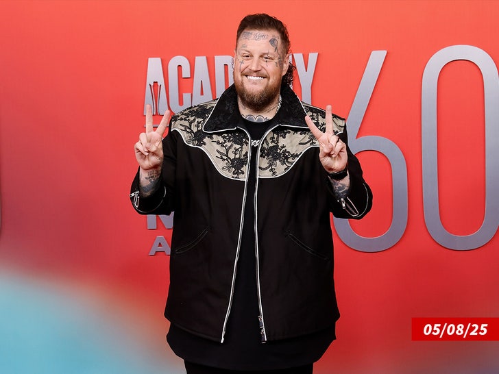 jelly roll sub getty swipe 2