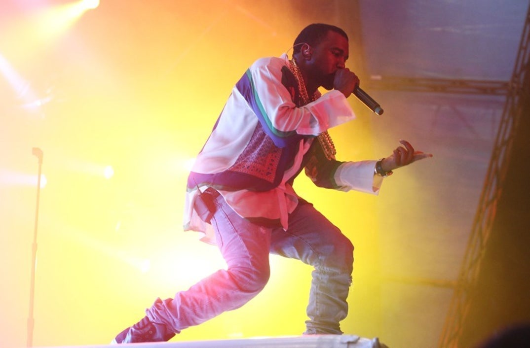 1027_kanye_performance_photos_16