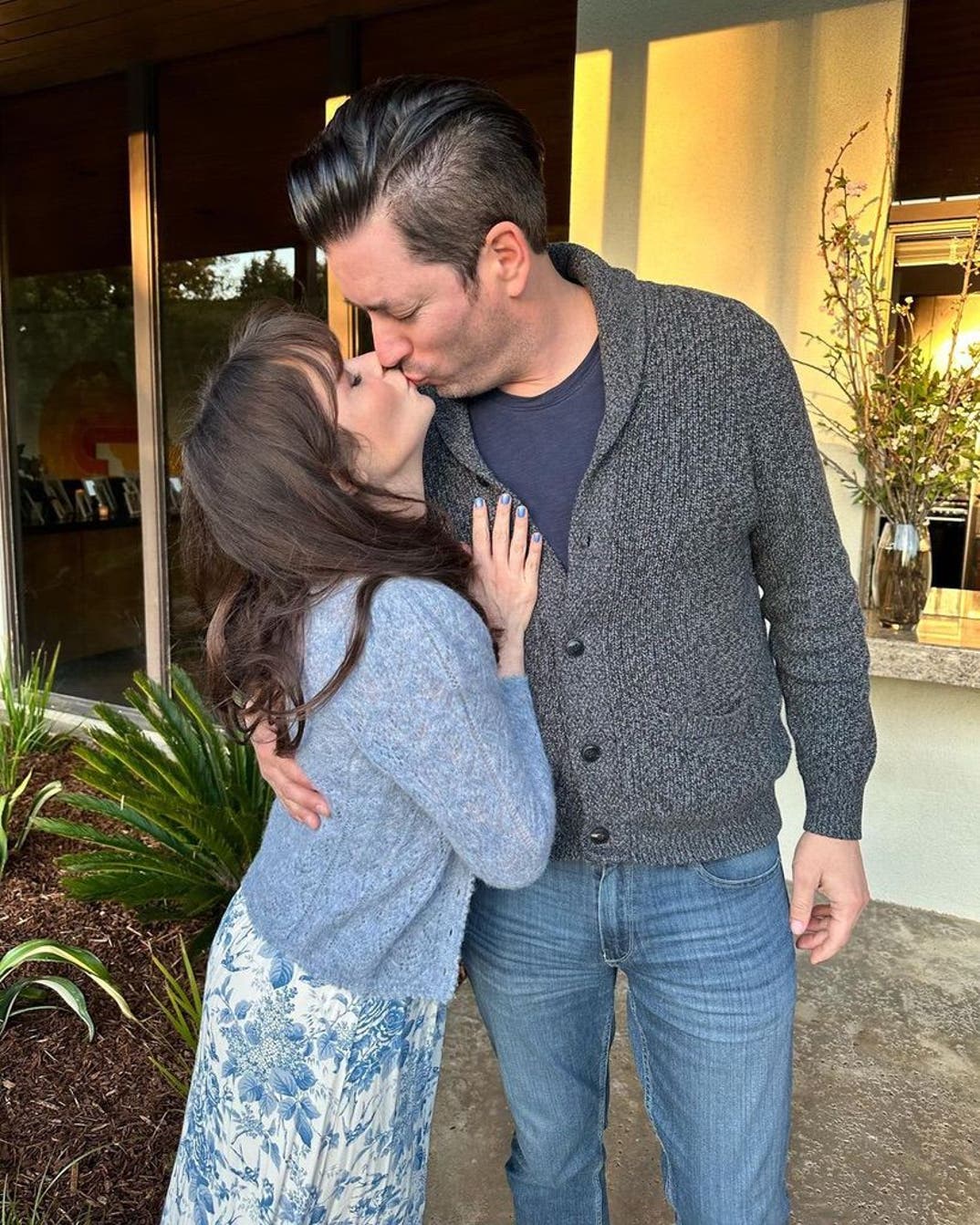 Zooey Deschanel and Jonathan Scott