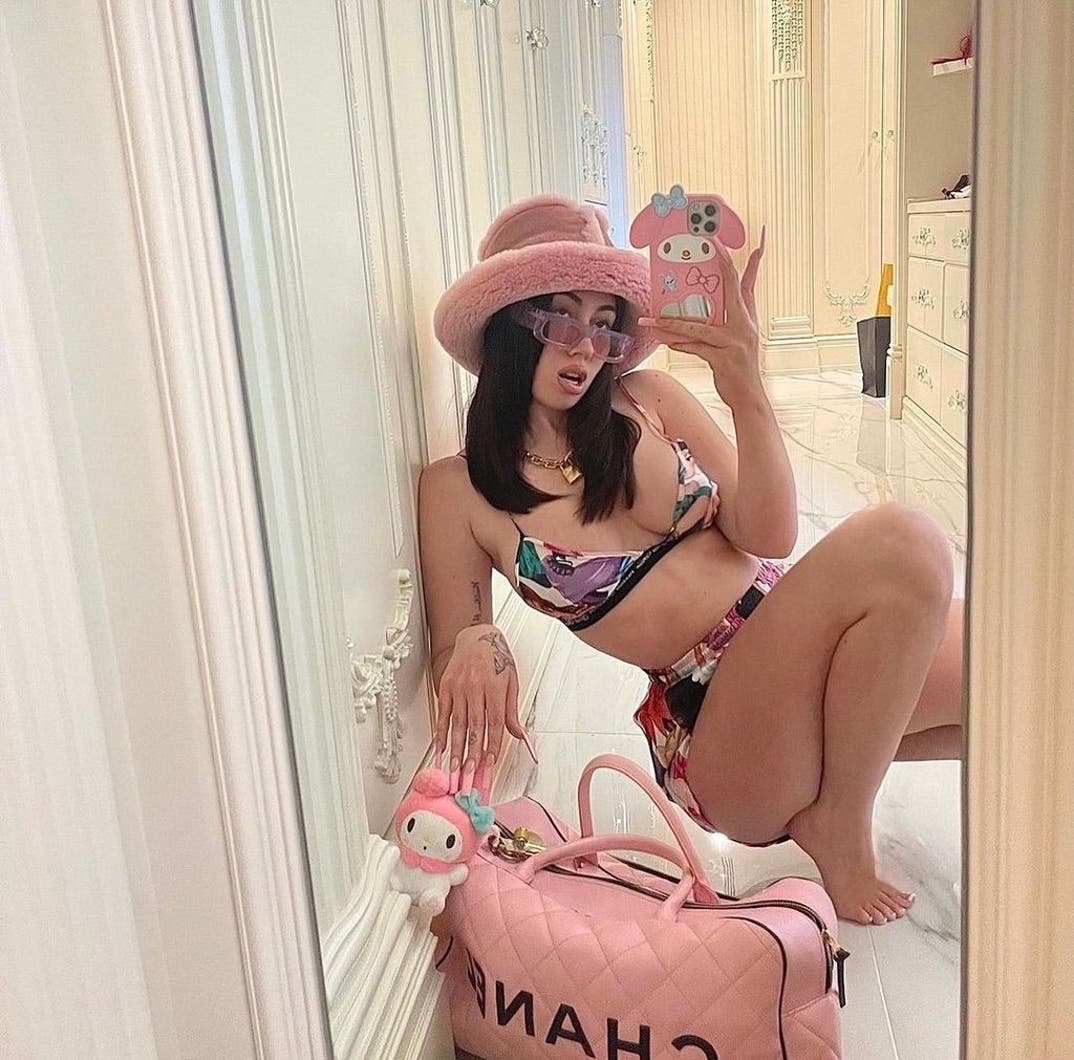 0715 Kali Uchis Hot Shots 4
