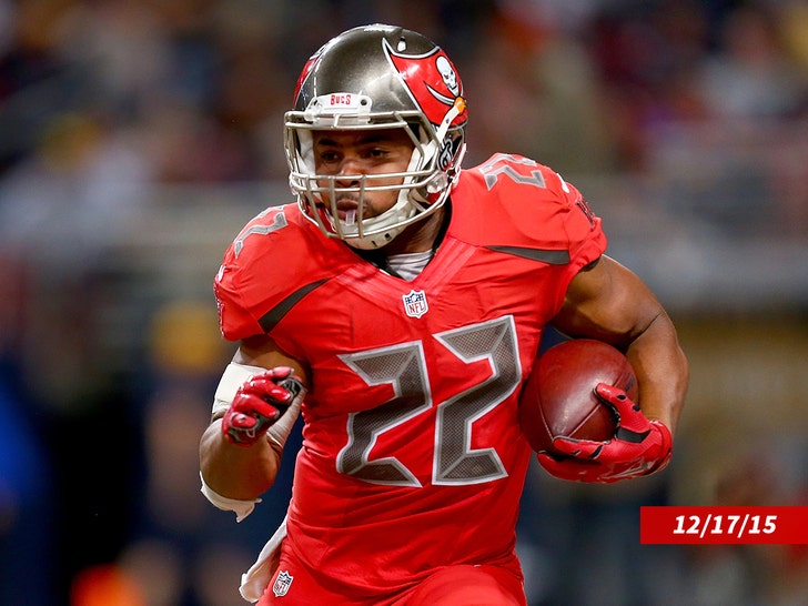 Former Buccaneers Running Back Doug Martin Dead at 36
