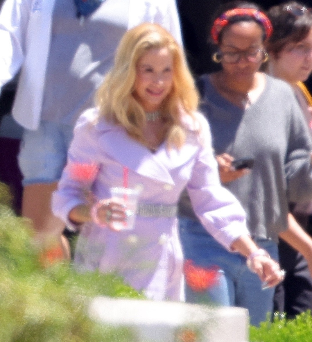Lisa Kudrow Mira Sorvino Romy And Michele Sequel Filming 2
