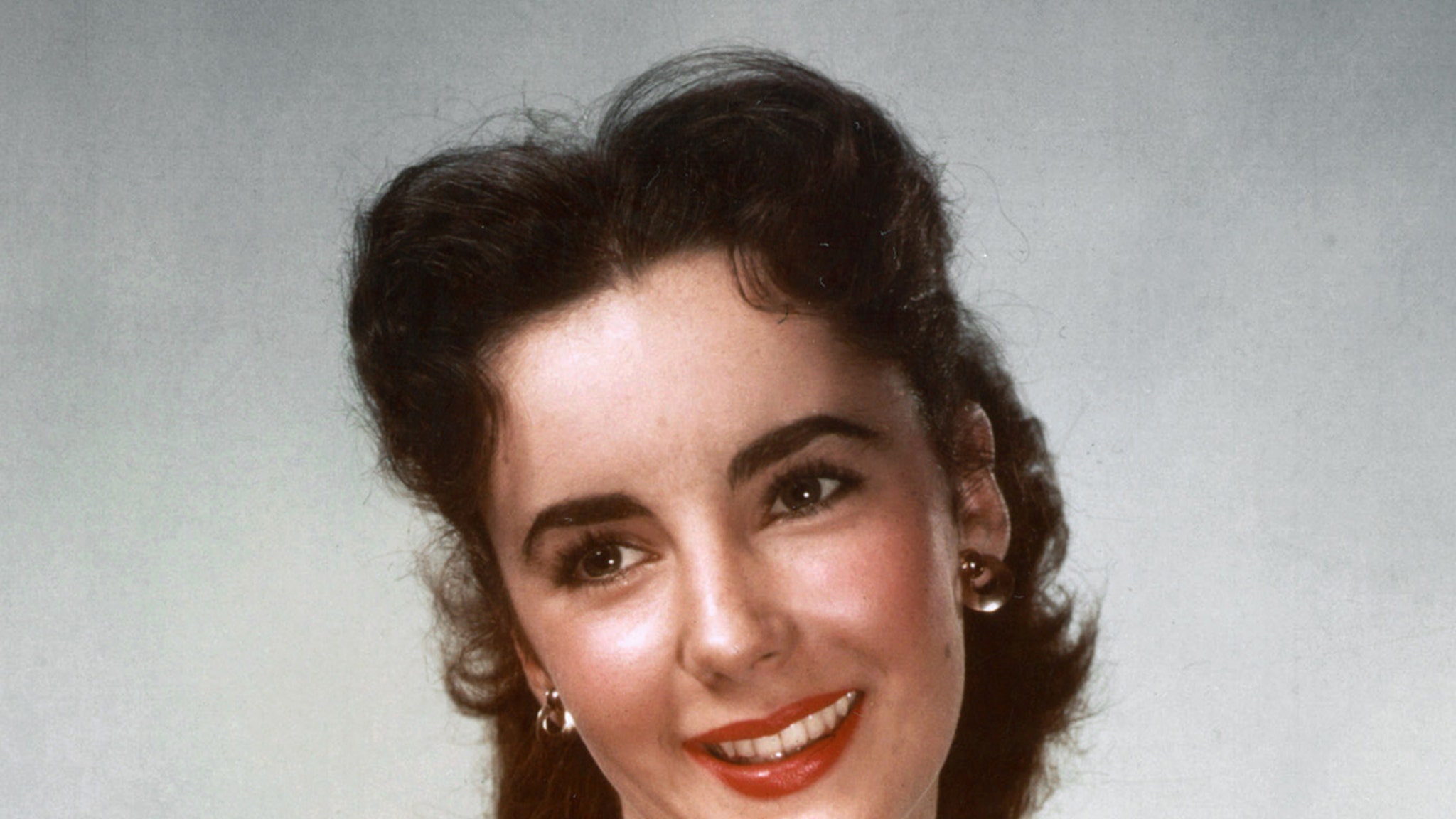 Elizabeth Taylor's Menorahs to be Auctioned Off After Hanukkah Display