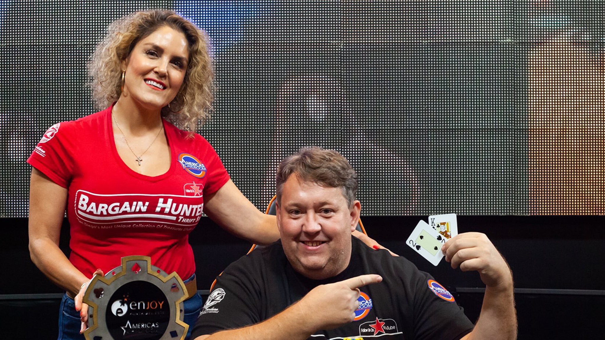 René Nezhoda de 'Storage Wars' gana $70,000 en torneo de póquer